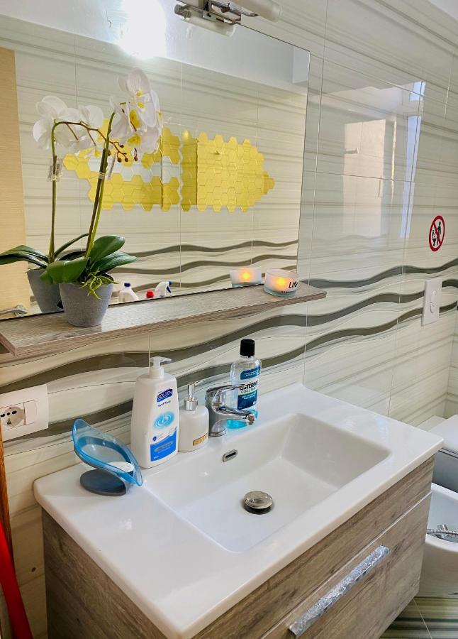 Ultra Apartments 'New Baazar 2' Tirana Zewnętrze zdjęcie