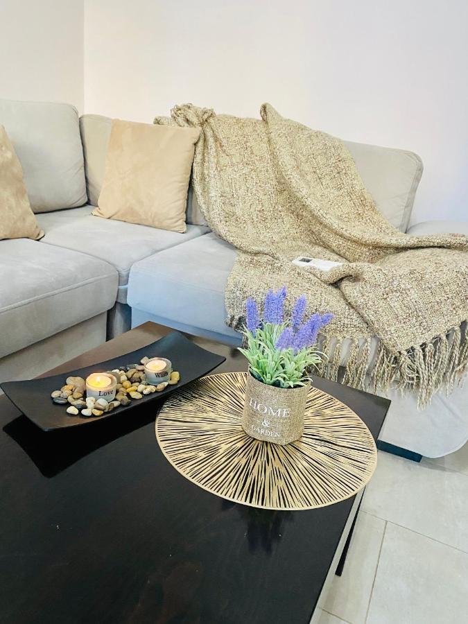 Ultra Apartments 'New Baazar 2' Tirana Zewnętrze zdjęcie